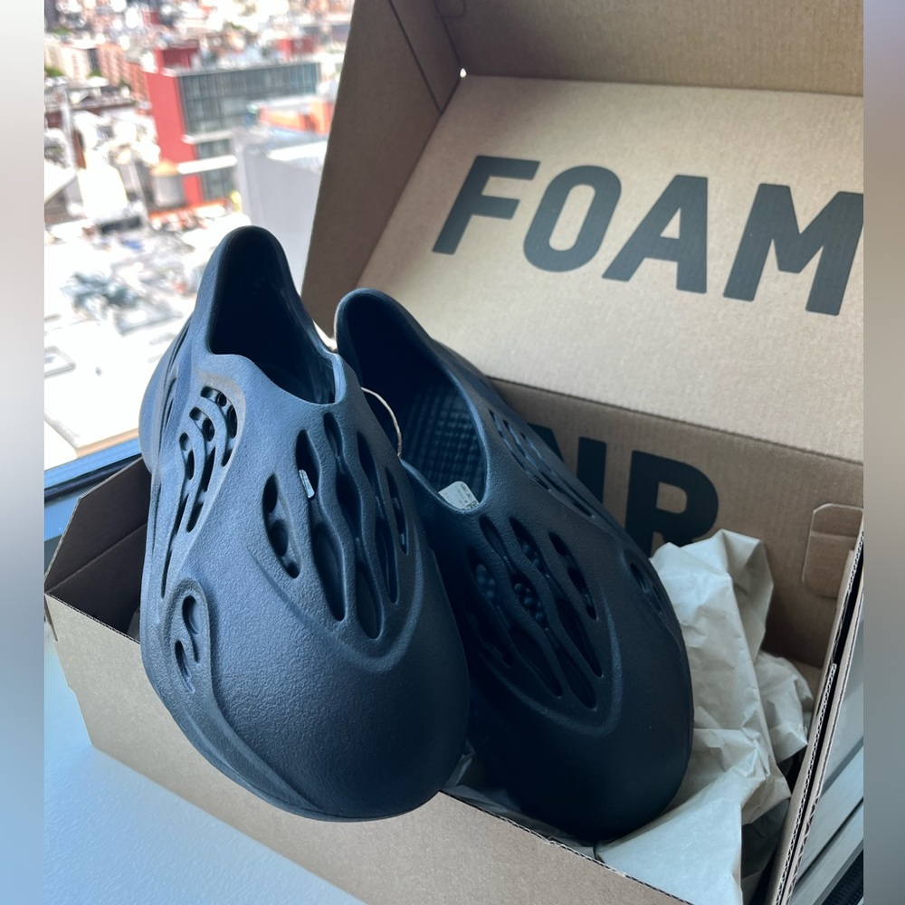 Yeezy foam runner kids -size 13k